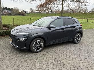 Vaurioauto  passenger cars Hyundai Kona EV 64 kWh 2021/12