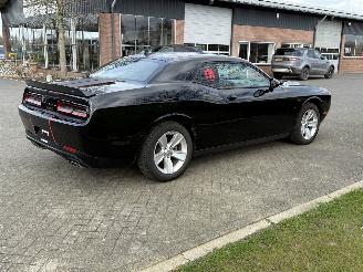 Dodge Challenger SXT V6 picture 4