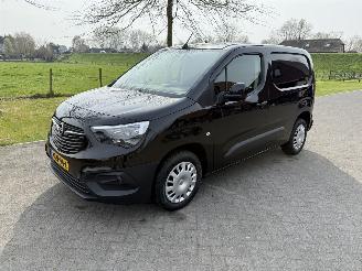uszkodzony samochody ciężarowe Opel Combo 1.5D 2021/10