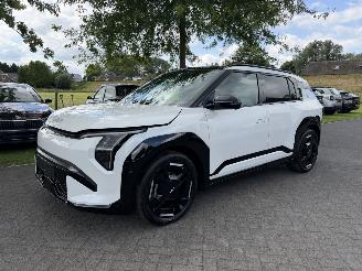 Vaurioauto  passenger cars Kia EV3 GT-line / 81.4 Kwh / Long Range / Premium Pack / 150 KW 2025/6