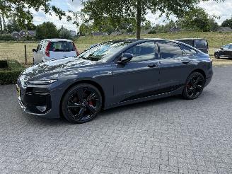 damaged passenger cars Audi A6 Sportback e-tron S-edition 83 kWh 2025/8