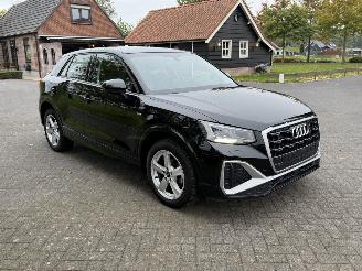 Audi Q2 S-line / Panorama / Leer picture 2