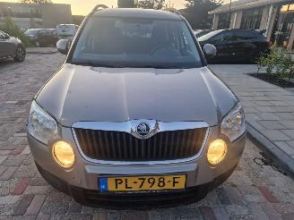 Vaurioauto  passenger cars Skoda Yeti 1.2 TSI ACTIVE PLUS 2010/8