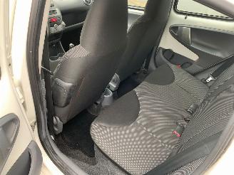 Toyota Aygo comfort navigator picture 14