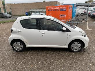 Toyota Aygo comfort navigator picture 8