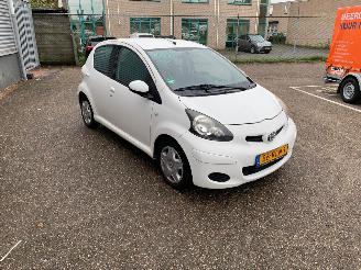 Toyota Aygo comfort navigator picture 3