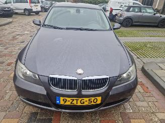 Schadeauto BMW 3-serie 320I 2005/3