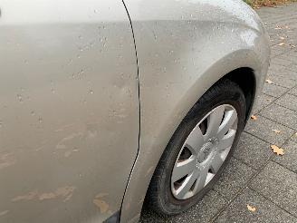 Citroën C4 1.4 16V IMAGE picture 11