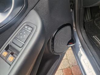 Renault Clio 0.9 TCE LIMITED picture 15