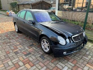 Mercedes E-klasse 200 KOMPRESSOR picture 3