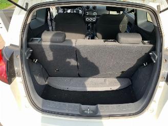 Mitsubishi Colt  picture 11