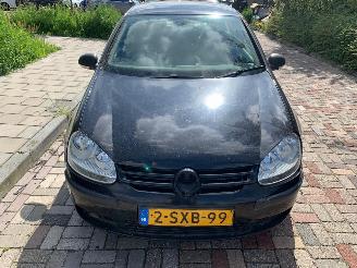damaged passenger cars Volkswagen Golf  2007/1
