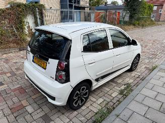 Kia Picanto 1.1 R-SPORT picture 5