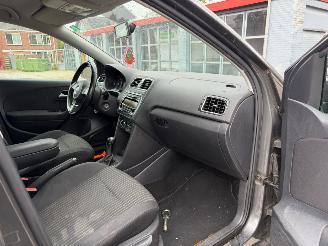 Volkswagen Polo 1.4 16v highline picture 16