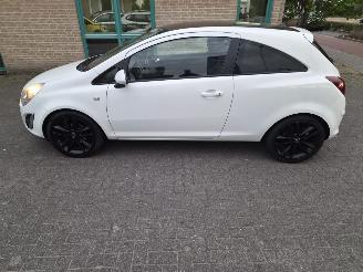 Opel Corsa 1.4 16v color edition picture 7