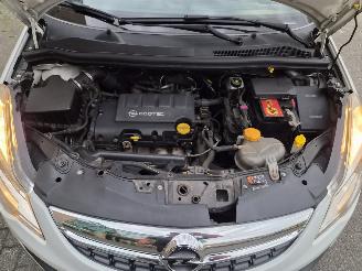 Opel Corsa 1.4 16v color edition picture 9