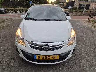 Avarii autoturisme Opel Corsa 1.4 16v color edition 2011/5