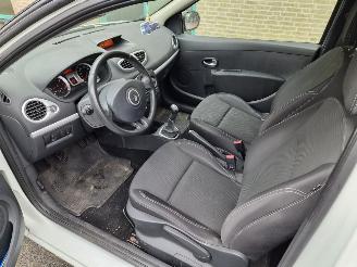 Renault Clio 1.2 collection picture 10