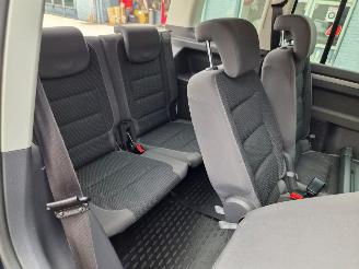 Volkswagen Touran 7 PERSOONS picture 11