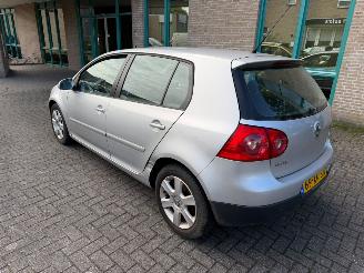 Volkswagen Golf 1.6 FSI picture 5