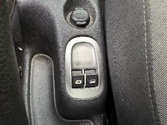 Peugeot 206+ 1.1 XR picture 20
