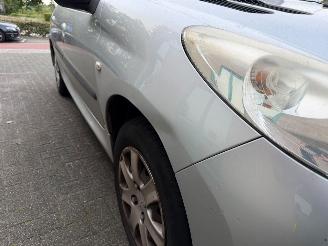 Peugeot 206+ 1.1 XR picture 10