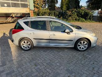 Peugeot 207 207 SW 1.6 vti xs picture 7