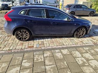 Volvo V-40 2.0 D2 OCEAN RACE picture 8