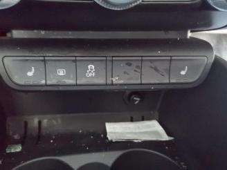 Audi A1 A1 (8X1/8XK), Hatchback 3-drs, 2010 / 2018 1.0 TFSI 12V picture 13