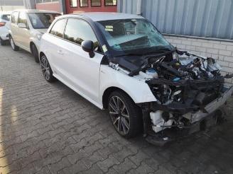 demontáž osobní automobily Audi A1 A1 (8X1/8XK), Hatchback 3-drs, 2010 / 2018 1.0 TFSI 12V 2017/0
