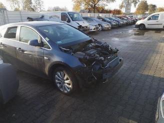 Opel Astra Astra J (PC6/PD6/PE6/PF6), Hatchback 5-drs, 2009 / 2015 1.4 Turbo 16V picture 3