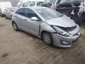 Vrakbiler auto Hyundai I-30 i30 (GDHB5), Hatchback, 2011 1.4 16V 2014