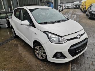 Voiture accidenté Hyundai I-10 i10 (B5), Hatchback, 2013 / 2019 1.0 Bi-Fuel 2014/6