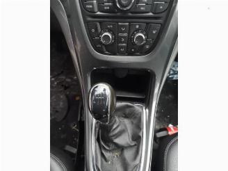 Opel Astra Astra J (PC6/PD6/PE6/PF6), Hatchback 5-drs, 2009 / 2015 1.7 CDTi 16V 110 picture 9