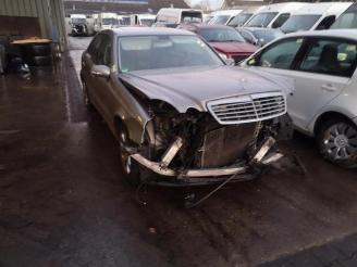 Salvage car Mercedes E-klasse E (W211), Sedan, 2002 / 2008 3.2 E-320 V6 18V 2003/7