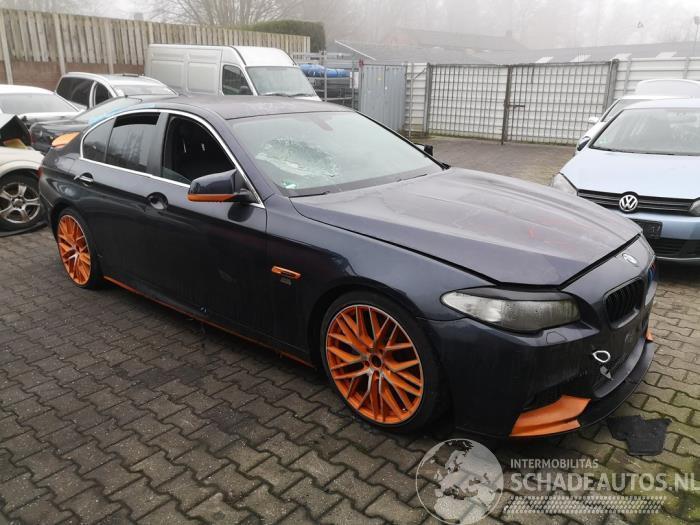 BMW 5-serie 5 serie (F10), Sedan, 2009 / 2016 530d xDrive 24V Blue Performance