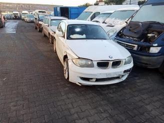 Coche siniestrado BMW 1-serie 1 serie (E81), Hatchback 3-drs, 2006 / 2012 116d 16V 2011/0