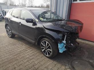 Salvage car Nissan Qashqai Qashqai (J11), SUV, 2013 1.2 DIG-T 16V 2017/4