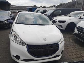 uszkodzony samochody osobowe Peugeot 208 208 I (CA/CC/CK/CL), Hatchback, 2012 / 2019 1.0 Vti 12V PureTech 2015