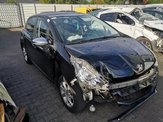Damaged car Peugeot 208 208 I (CA/CC/CK/CL), Hatchback, 2012 / 2019 1.2 Vti 12V PureTech 82 2014