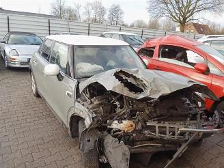 Uttjänta bilar auto Mini Cooper Mini (F55), Hatchback 5-drs, 2013 1.5 12V Cooper 2016/5