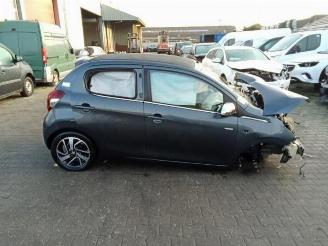 Peugeot 108 108, Hatchback, 2014 1.0 12V picture 2