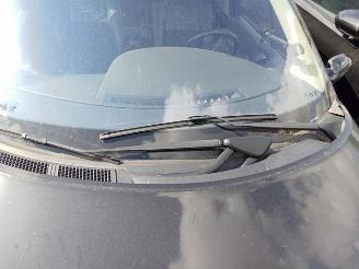 Vrakbiler auto Renault Grand-scenic Grand Scenic II (JM), MPV, 2004 / 2009 2.0 16V 2008/10