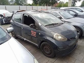 Toyota Aygo Aygo (B10), Hatchback, 2005 / 2014 1.0 12V VVT-i picture 2