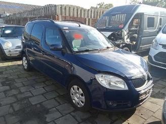 Vrakbiler auto Skoda Roomster Roomster (5J), MPV, 2006 / 2015 1.4 16V 2009