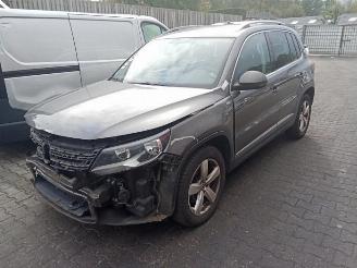 Salvage car Volkswagen Tiguan Tiguan (5N1/2), SUV, 2007 / 2018 1.4 TSI 16V 2015