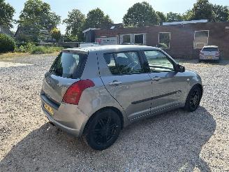 Suzuki Swift  picture 5