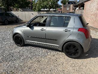Suzuki Swift  picture 4