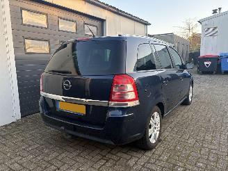 Opel Zafira  picture 3