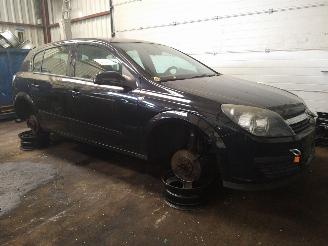 Salvage car Opel Astra 1.6 Edition 2007/4